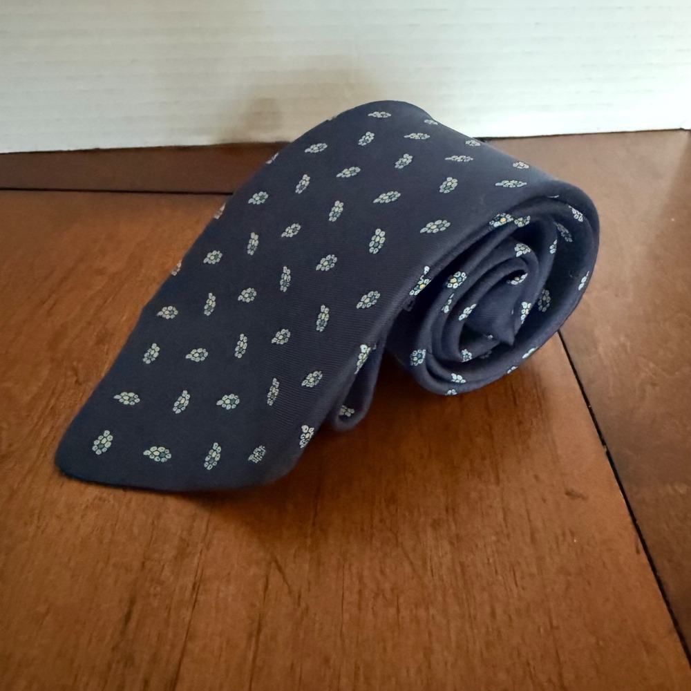 Vintage Brooks Brothers Makers All Silk Navy Blue Small Floral Pattern Men's Tie
